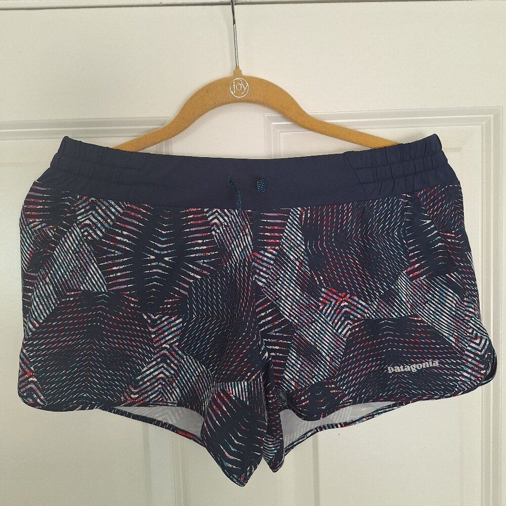Patagonia running short. Multicolor, lined, elastic waist size S
